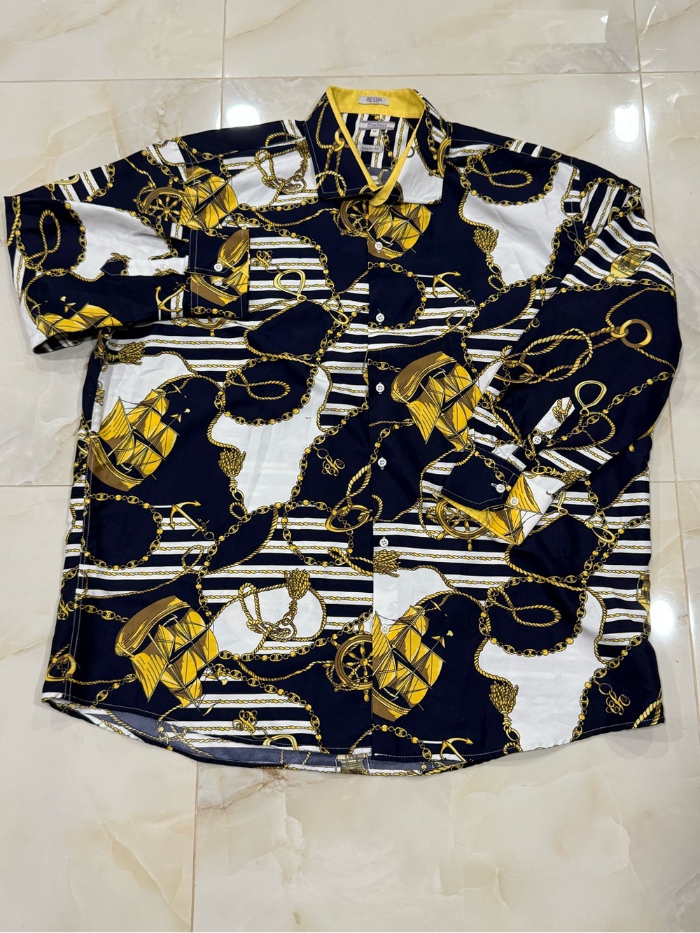 Men's Navy & Gold Chain-Print Casual Button-Down Shirt